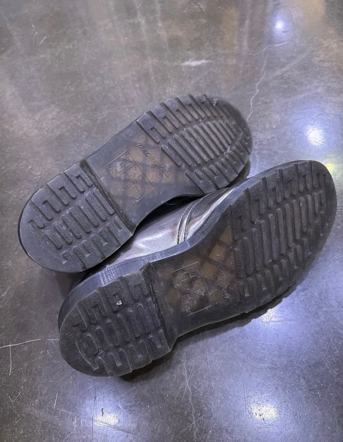 닥터마틴 13060 더비슈즈 메탈릭 실버 UK7 상품이미지8