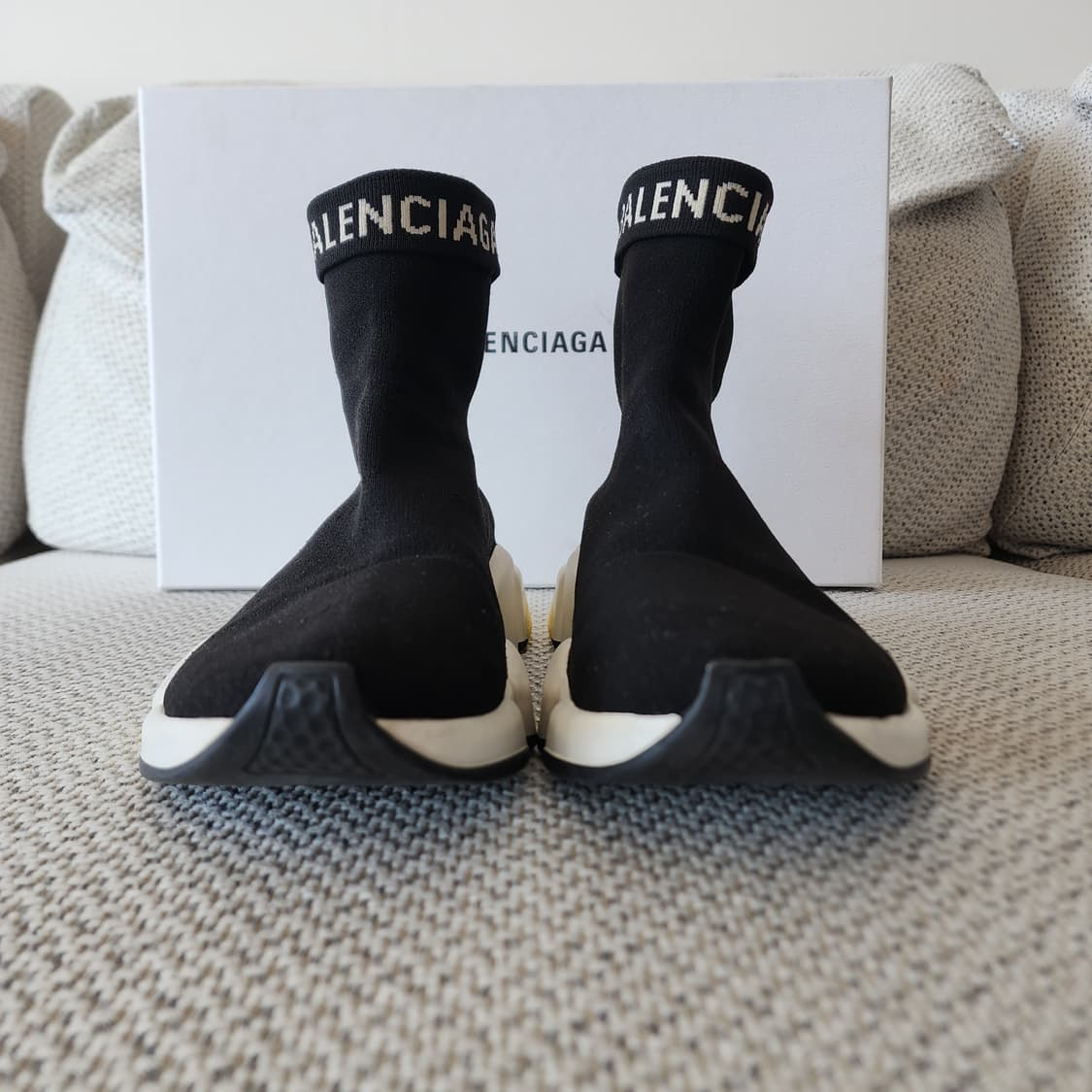 발렌시아가 니트 폴드 스피드 러너 스니커즈 블랙 36 상품이미지5