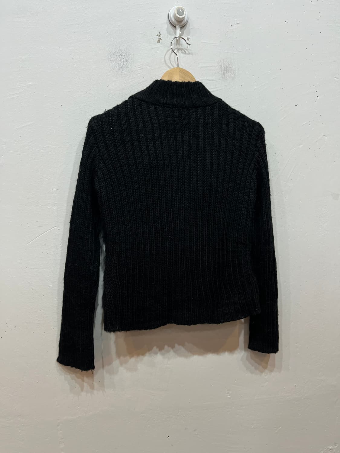 ROSE FAN 래빗퍼 골지 니트집업 블랙 상품이미지3