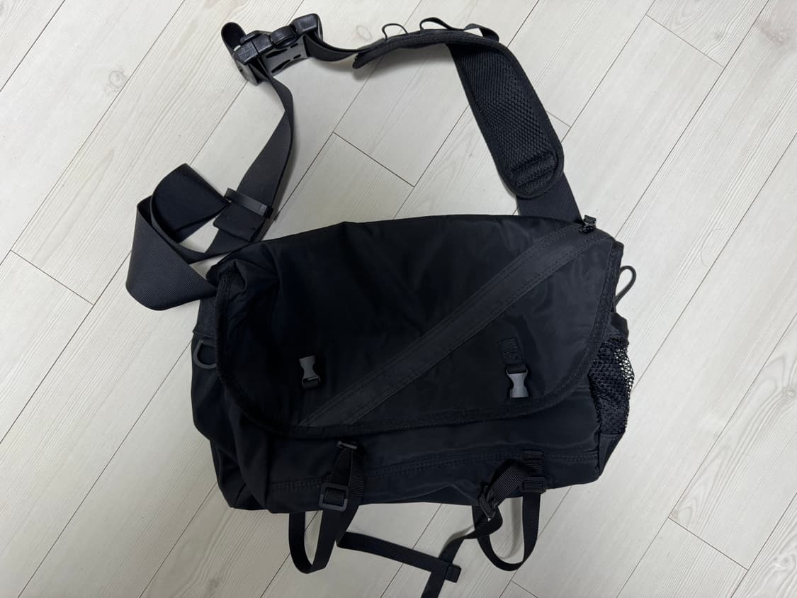 남성 나일론 크로스백 블랙 상품이미지2