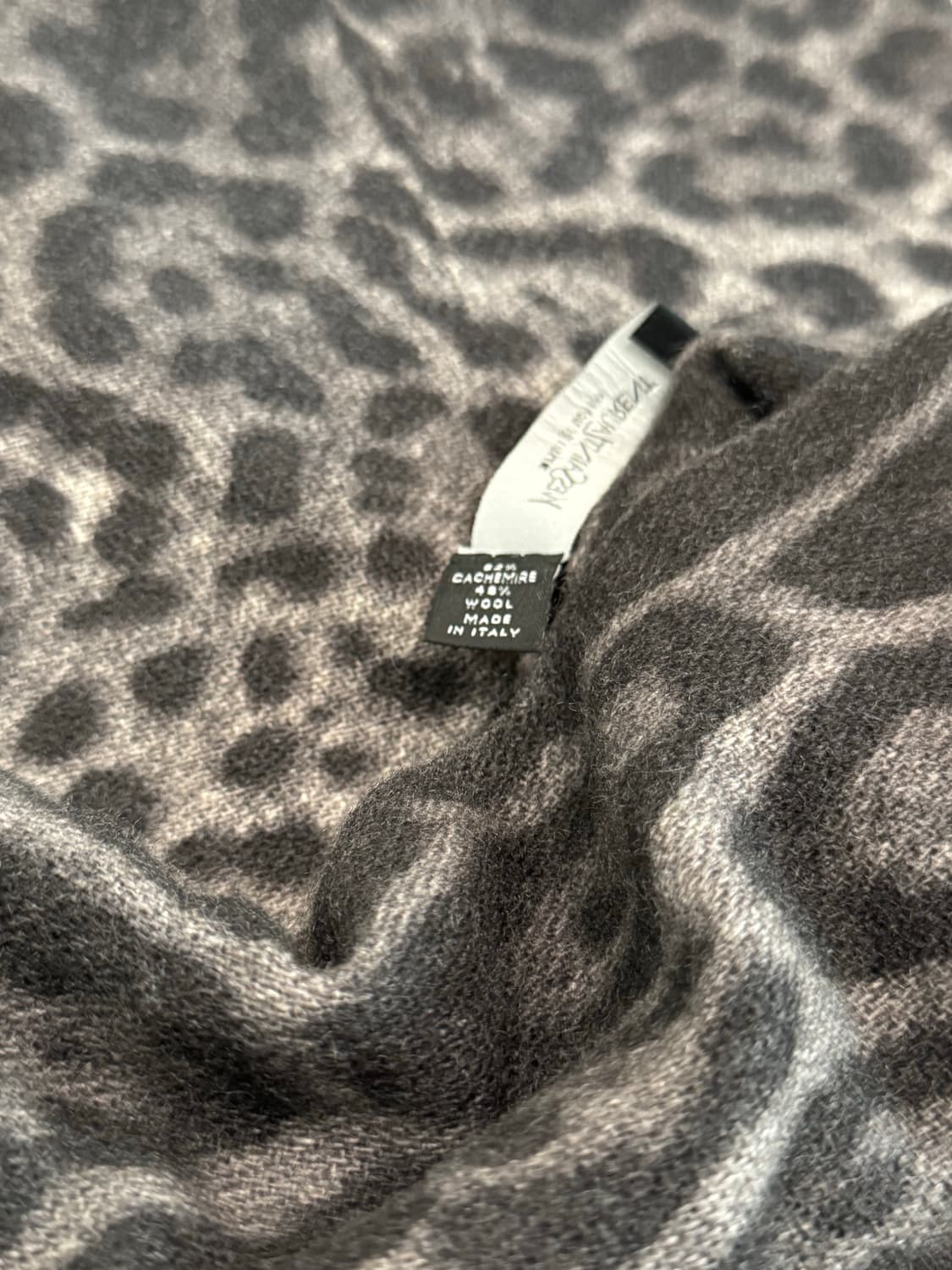 YSL 울캐시미어 레오파드 넥워머 상품이미지5