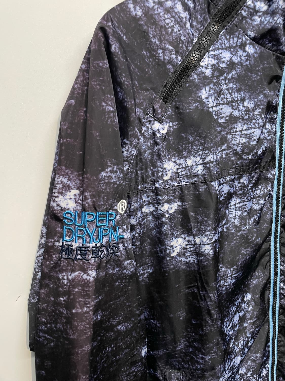 superdry 프린팅 바람막이 상품이미지4