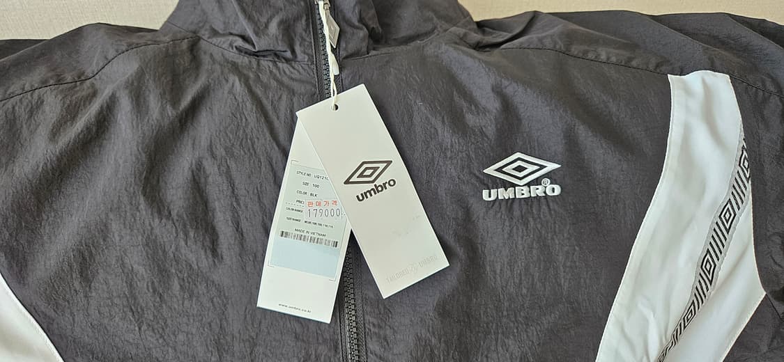 엄브로 바람막이 노팅엄 100 새상품 상품이미지2