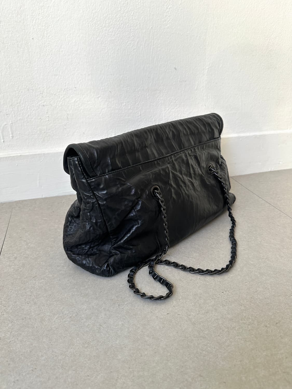 프라다 나파 레더 체인 숄더백 블랙 상품이미지6