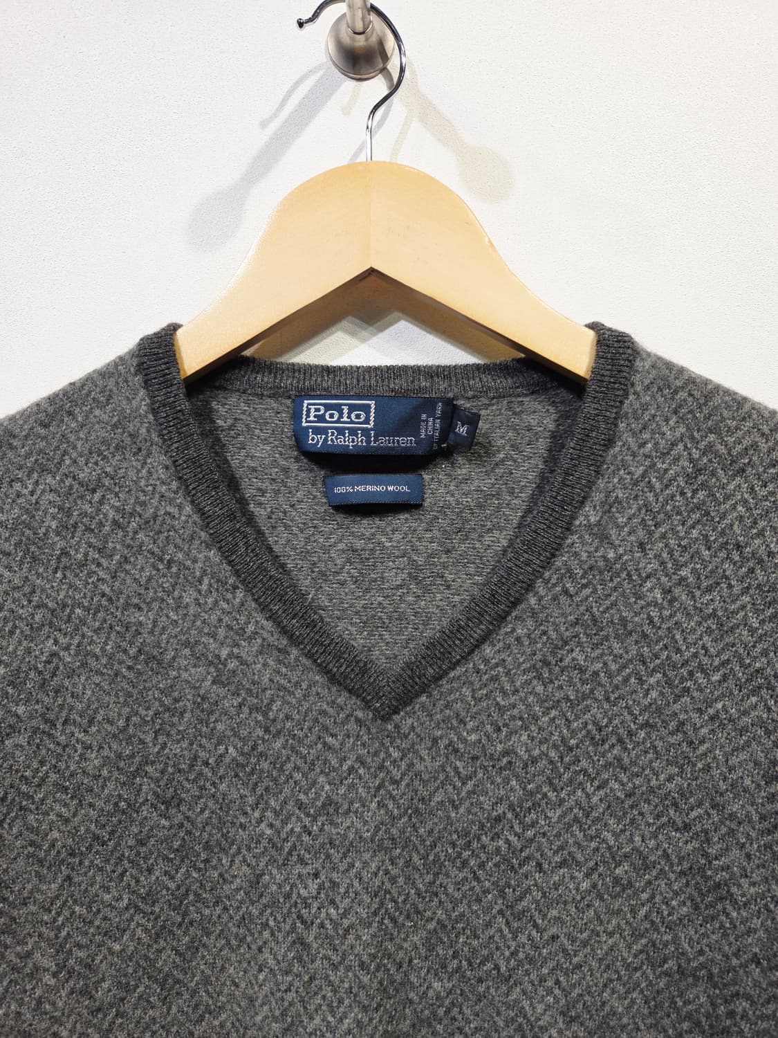 폴로 랄프로렌 메리노 울 브이넥 니트 그레이 상품이미지3