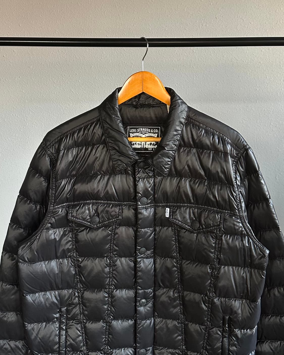 [L]리바이스 Big E 화이트탭 구스다운 트러커 경량 패딩 상품이미지2