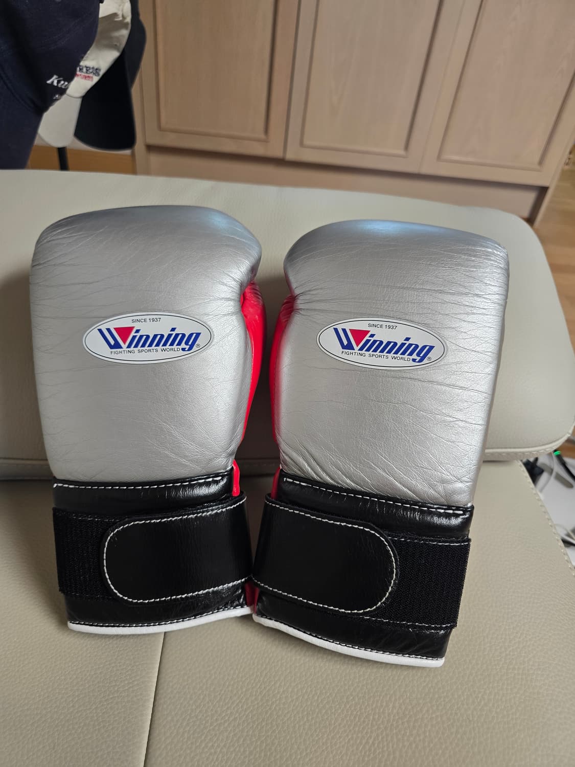 위닝 14온스 3색 커스텀 + 블루 t 헤드기어m 커스텀 복싱 스파링세트 상품이미지2