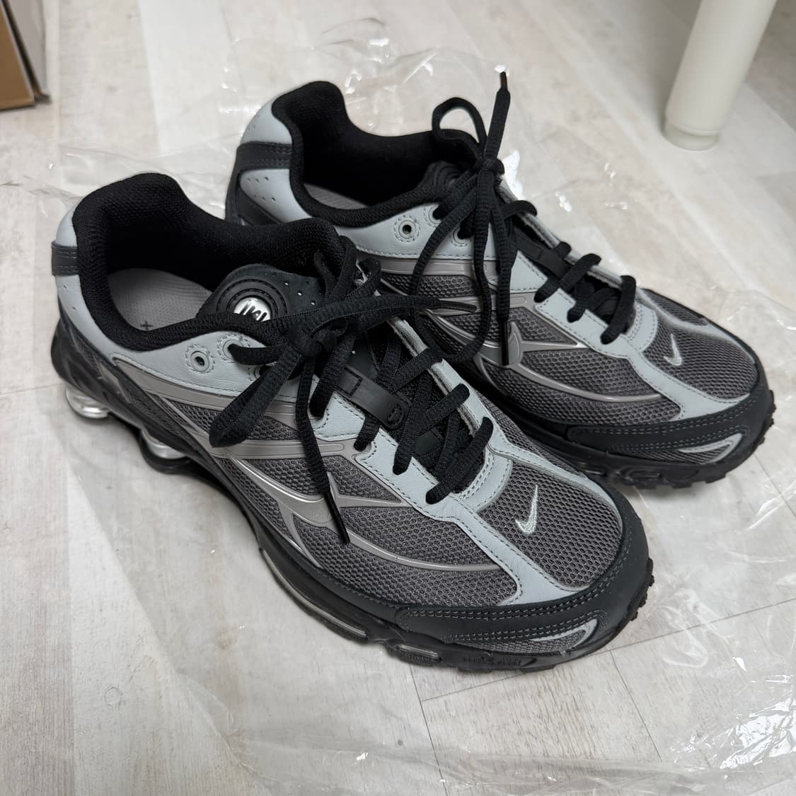 [250] 나이키 샥스 라이드 2 라이트 그래파이트 앤트러사이트 상품이미지1