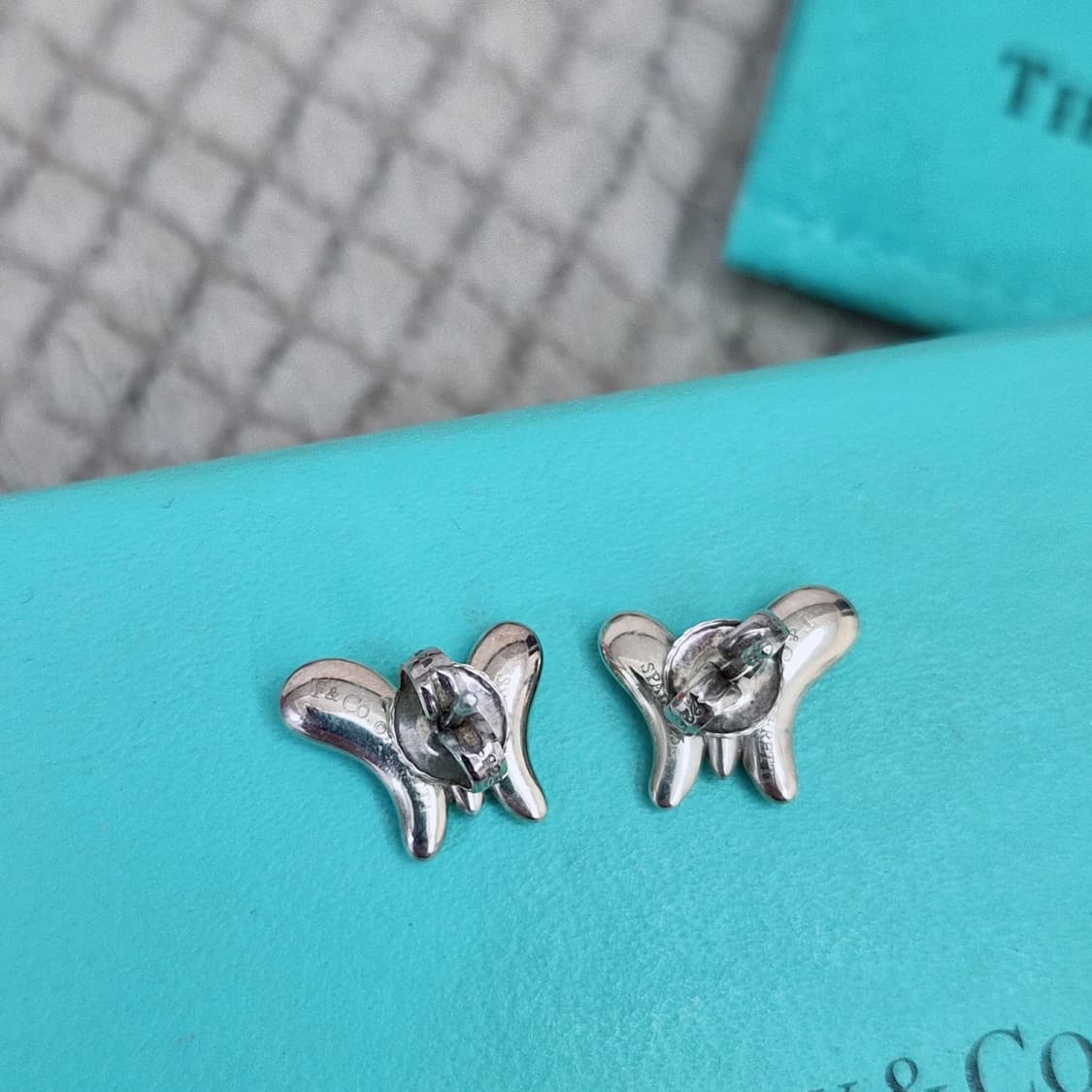 티파니 정품 한정판 나비 귀걸이 상품이미지3