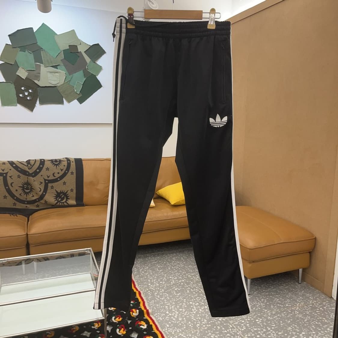 아디다스 파이어버드 검흰 트랙팬츠 XS C08034 상품이미지3