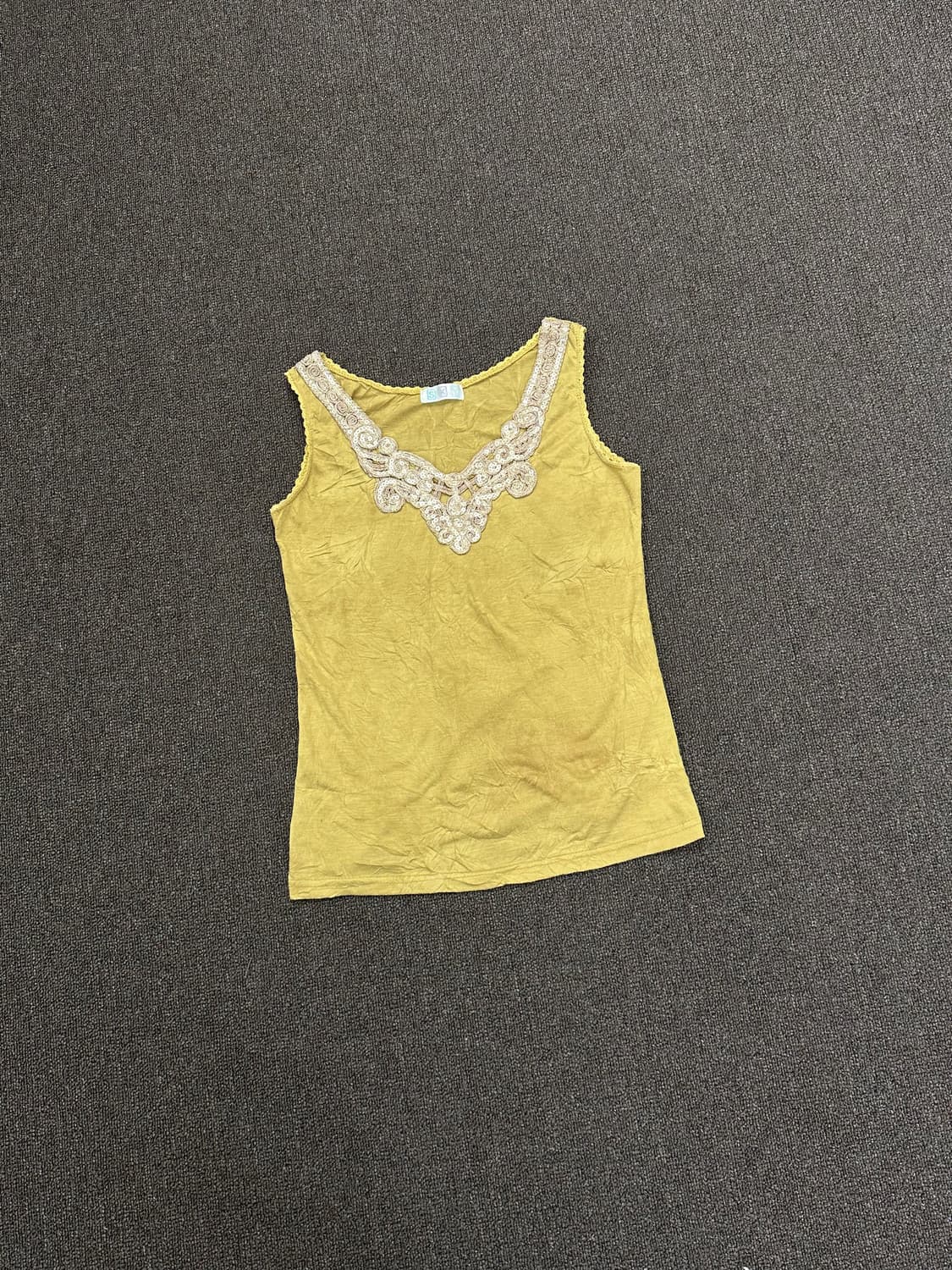 OS)Japanese vintage 자수 디테일 머스타드 나시 상품이미지3