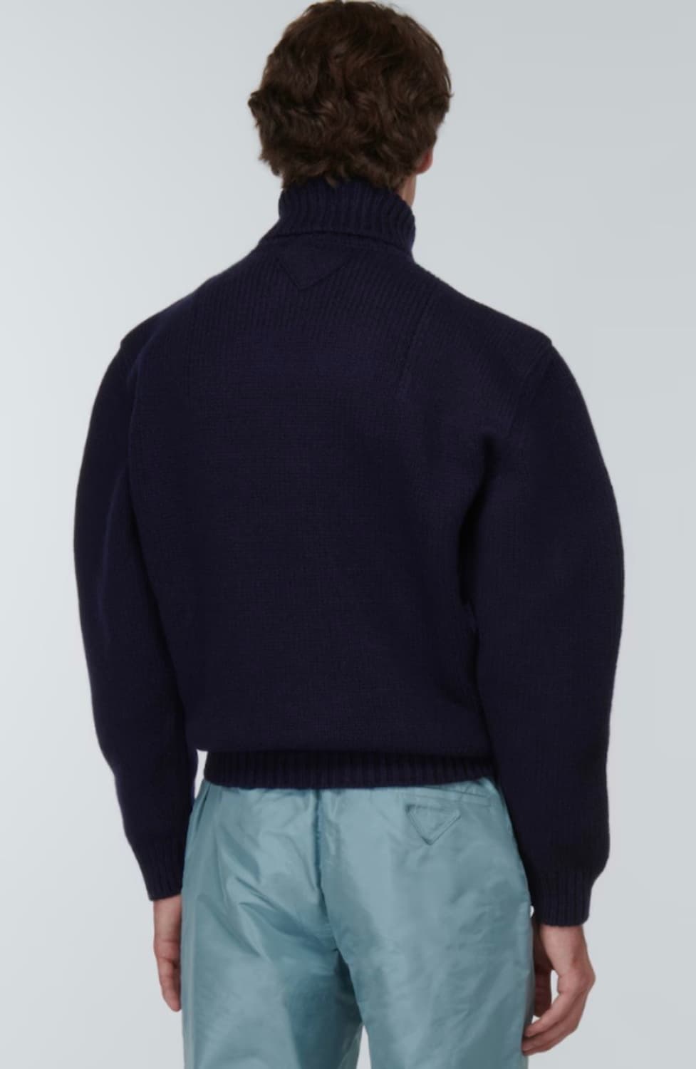 프라다 울 터틀넥 니트 팝니다 상품이미지2