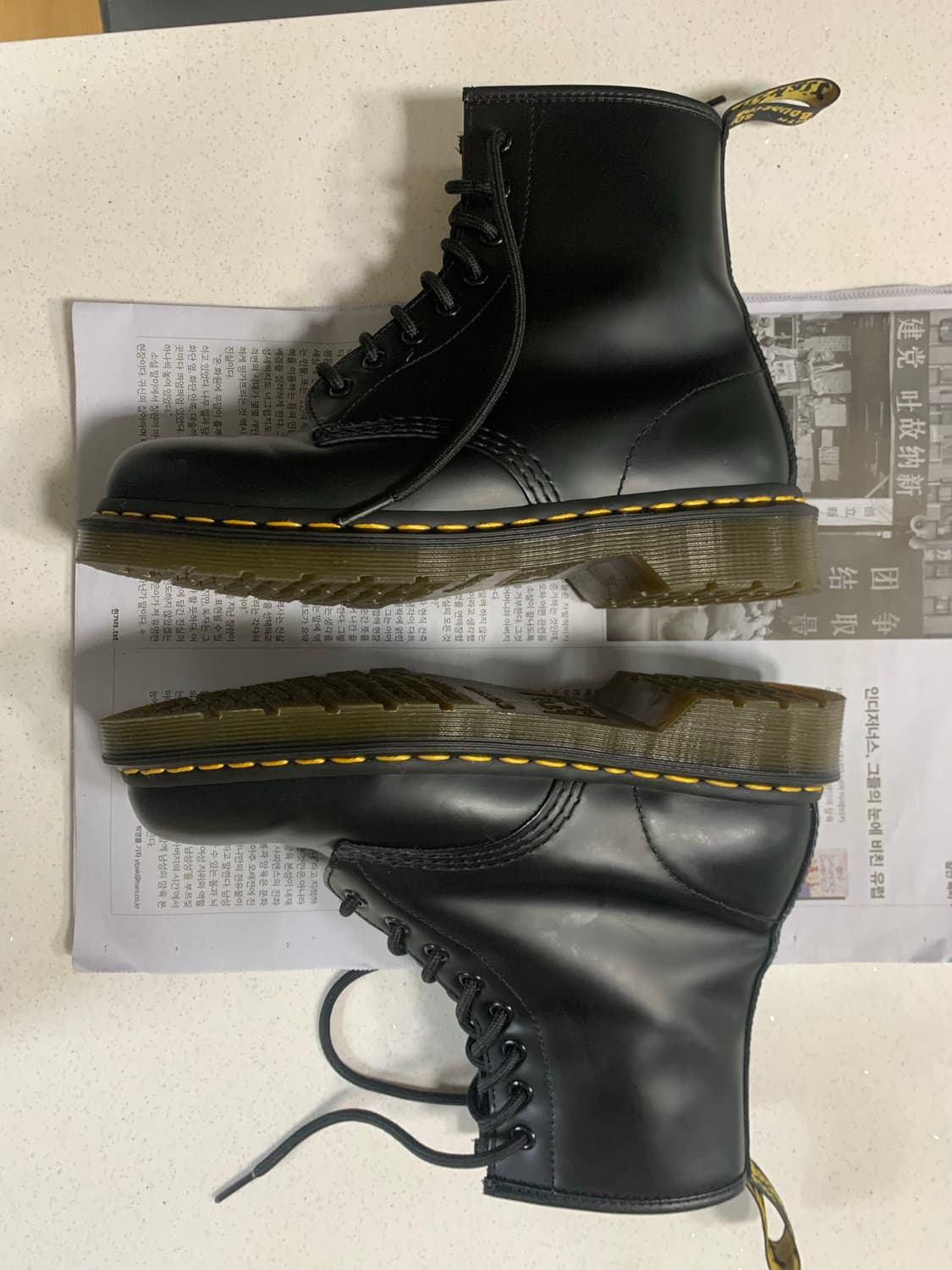 닥터마틴 1460 8홀 레이스 로우 부츠 블랙 상품이미지5