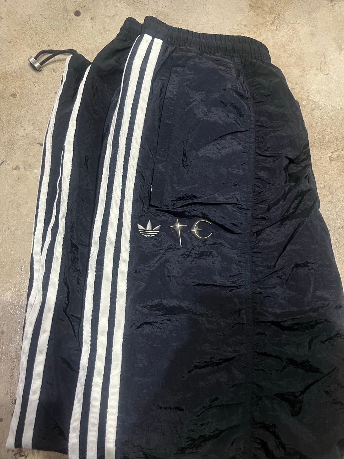 떠그클럽 아디다스 트랙 팬츠 xl 상품이미지1