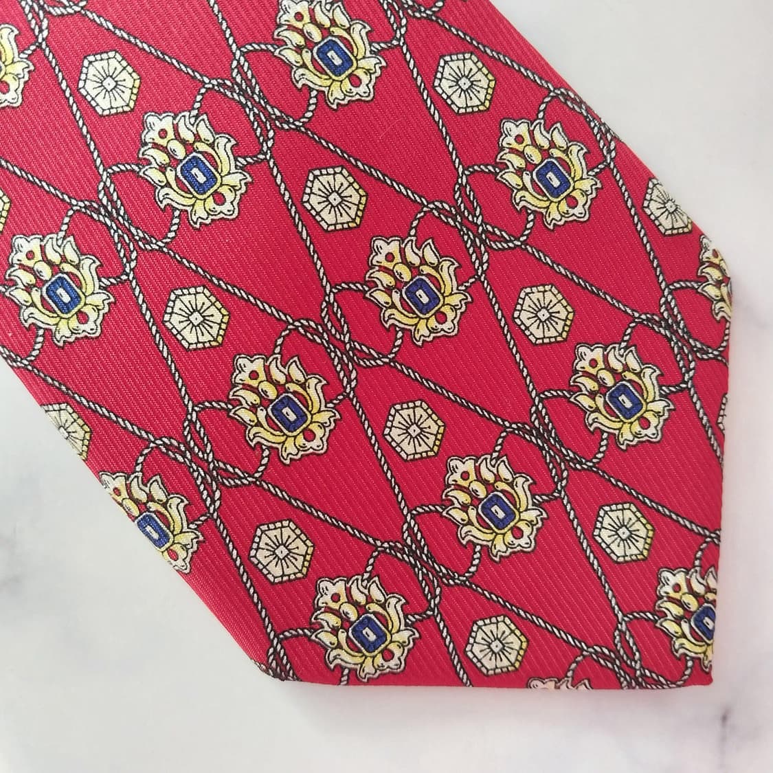 아쿠아스큐텀 실크 레드 로열 체인 넥타이 9.7cm A+등급 K1341
 상품이미지8