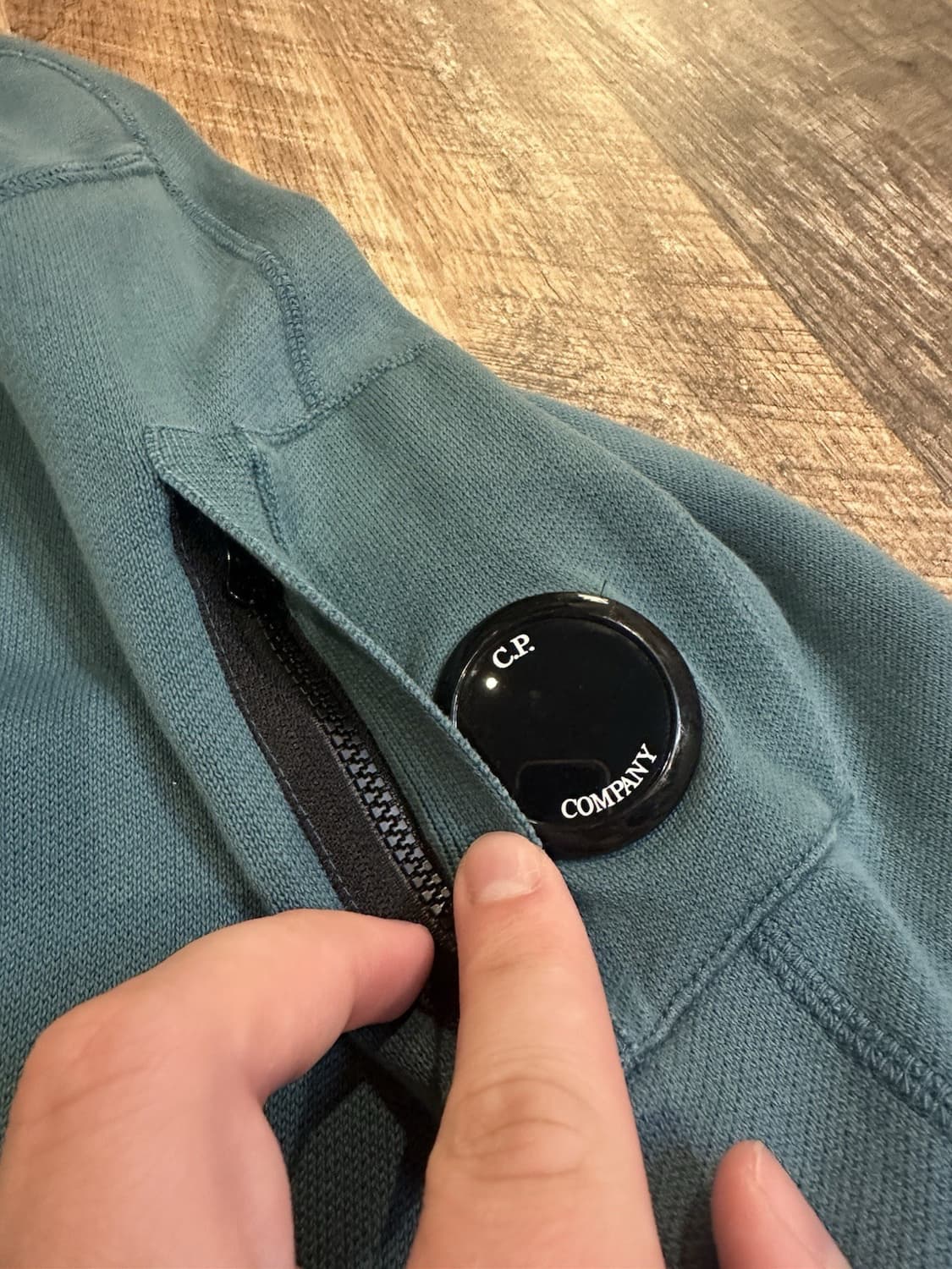 CP컴퍼니 고글 맨투맨 48 상품이미지2