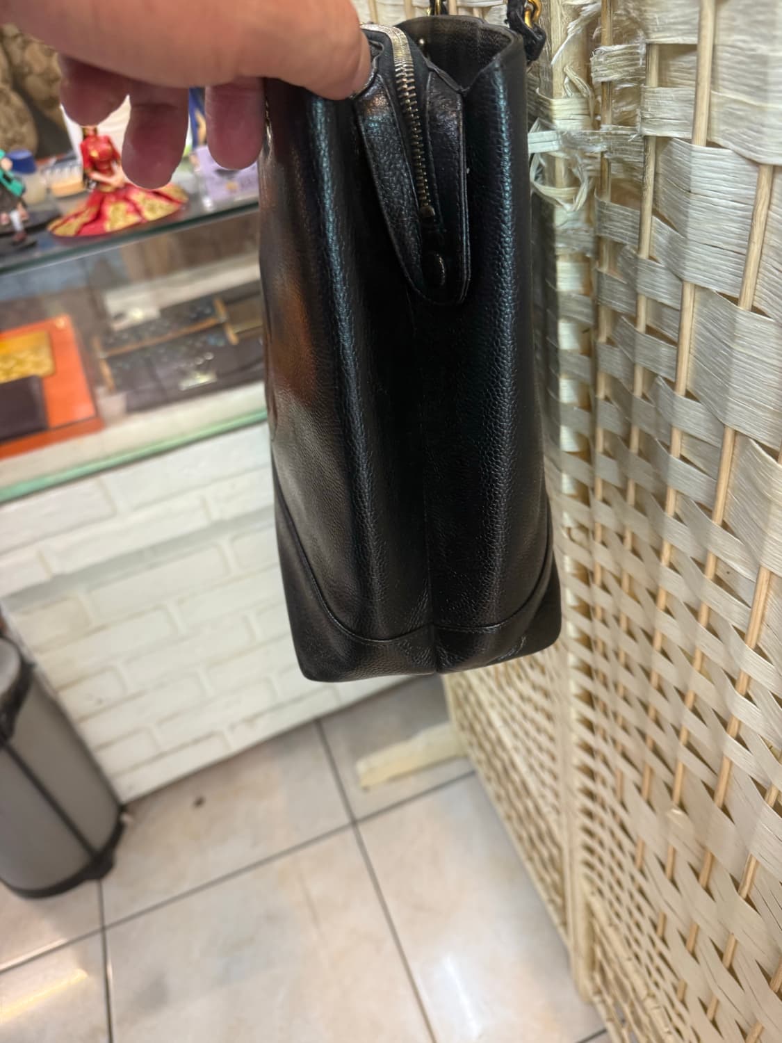 정품 샤넬 캐비어 스킨 체인 숄더백 팝니다 상품이미지3