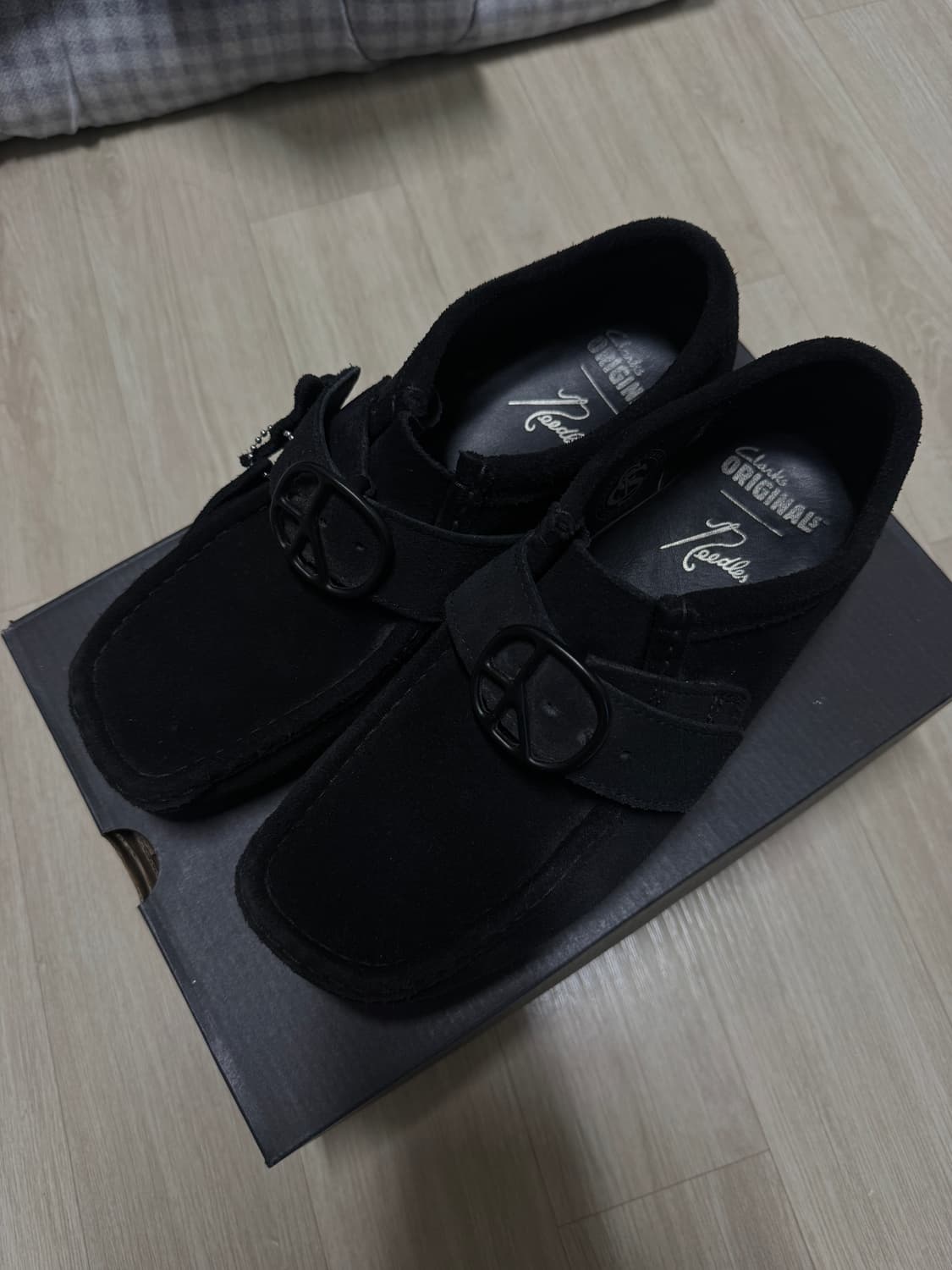 니들스x클락스 41사이즈 상품이미지1