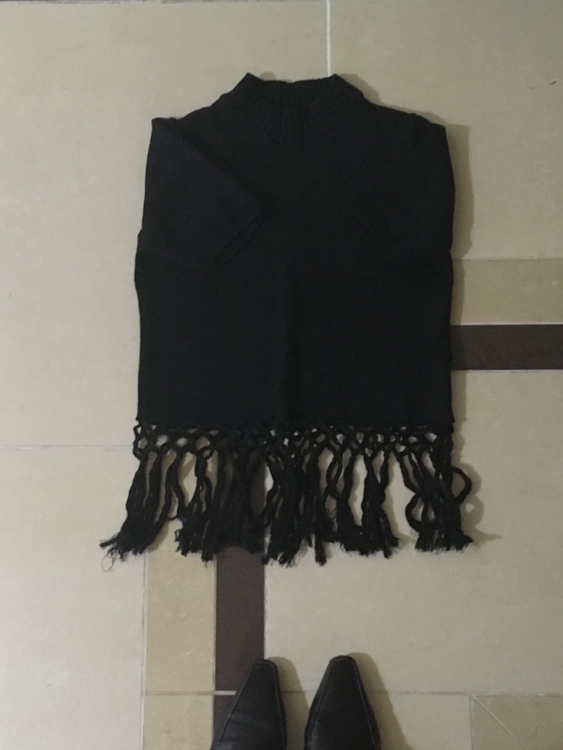 Fringe Detail Short-Sleeved Knit 상품이미지1