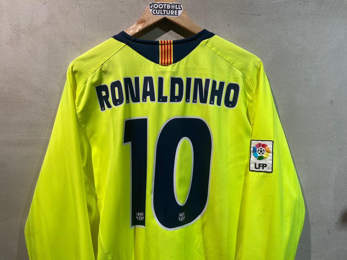 05-06 바르셀로나 호나우지뉴 긴팔 어웨이 유니폼 상품이미지7