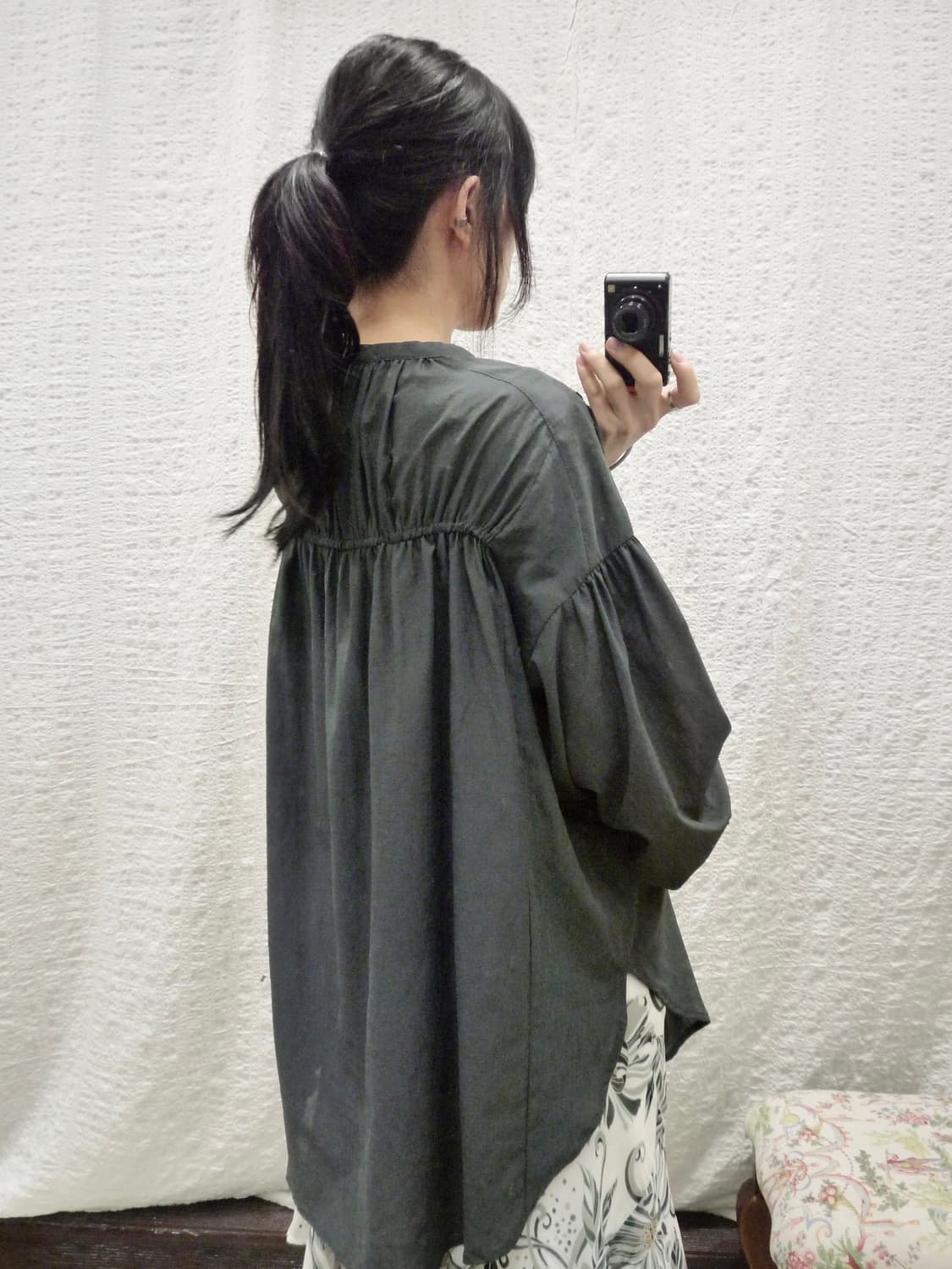 charcoal shirred blouse 상품이미지6