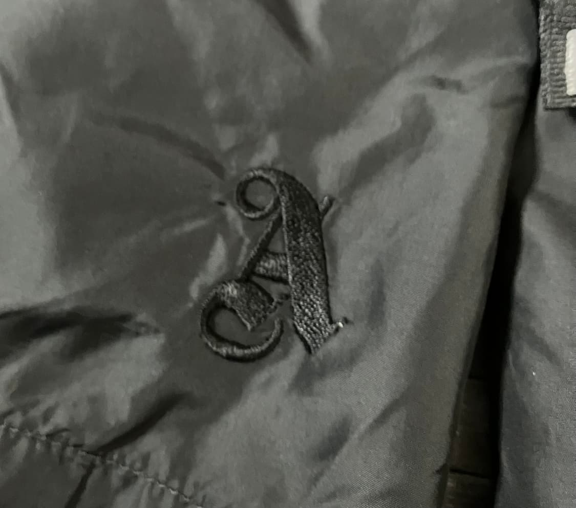 Side detail black nylon jacket 상품이미지5