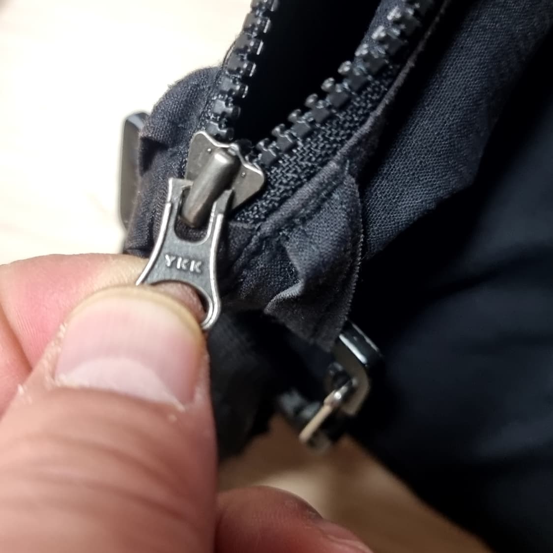 나이키 블랙 빅로고 크로스백 NIKE x PEACEMINUSONE 상품이미지4