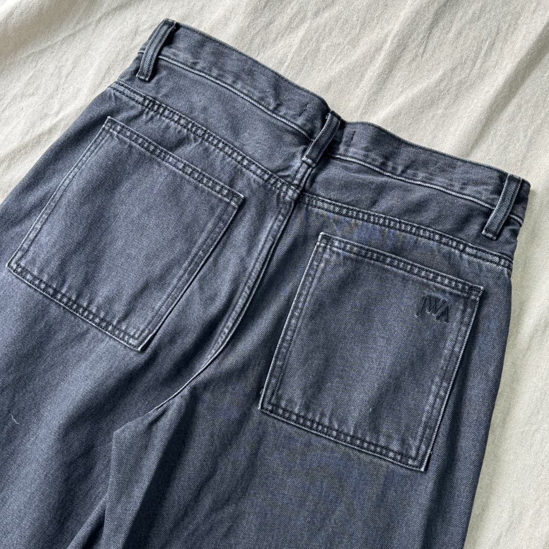 유니클로 jw앤더슨 흑청 자수 데님팬츠 76.5(29) 상품이미지1