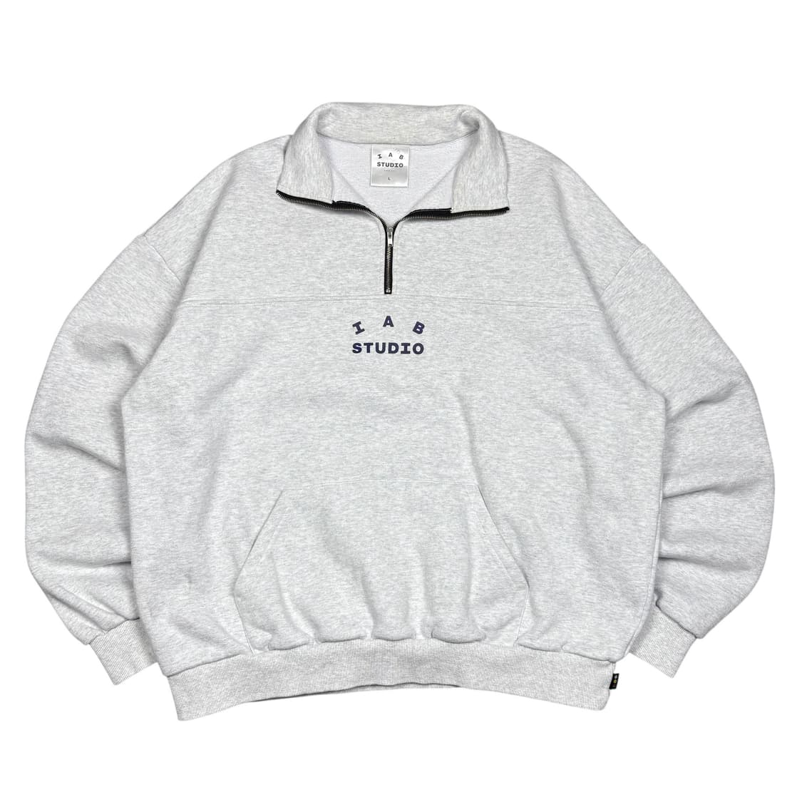 아이앱 스튜디오 하프집 스웻셔츠 상품이미지3