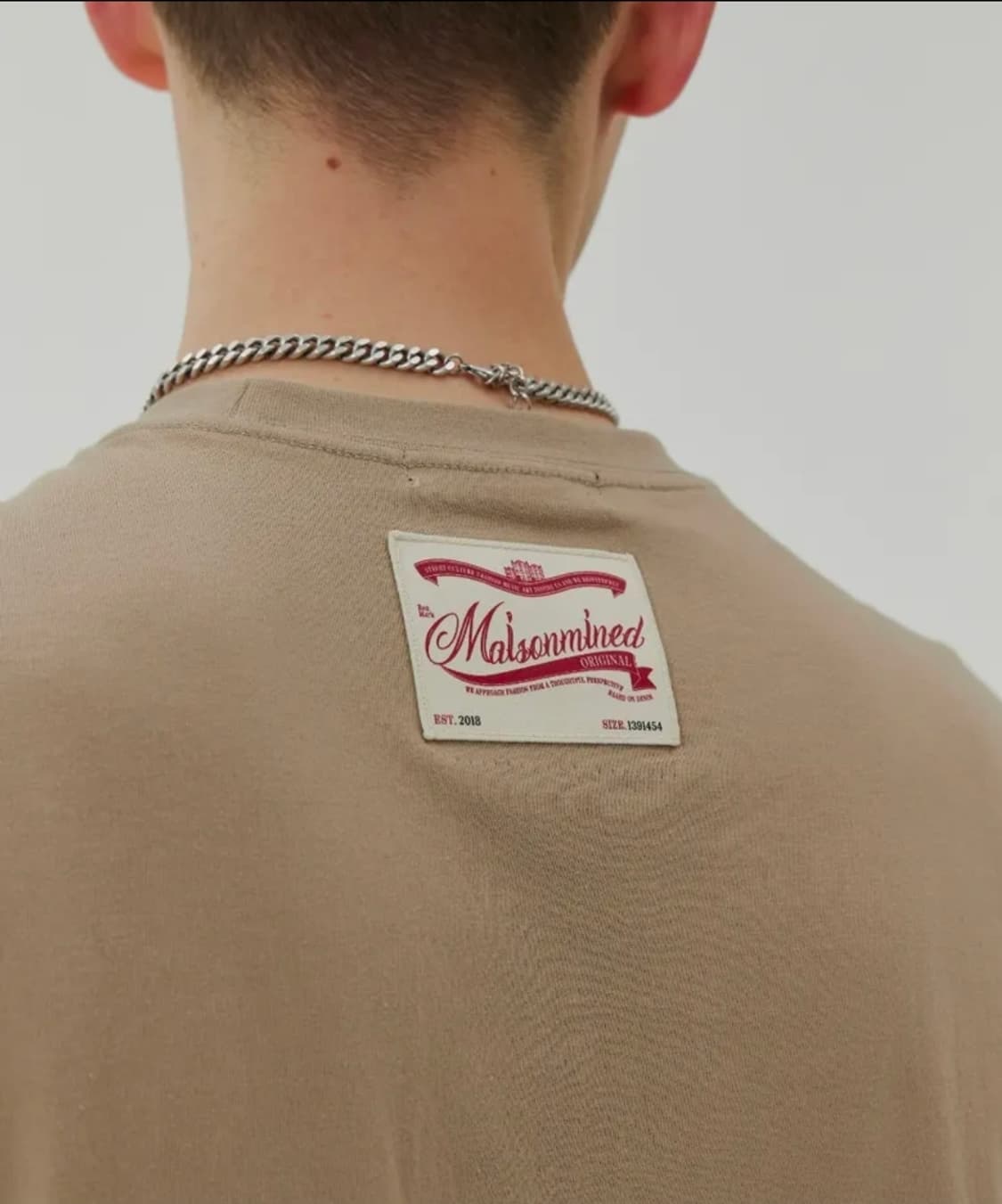 새상품 L ) 메종 미네드 APEX COMMET 반팔티 상품이미지4