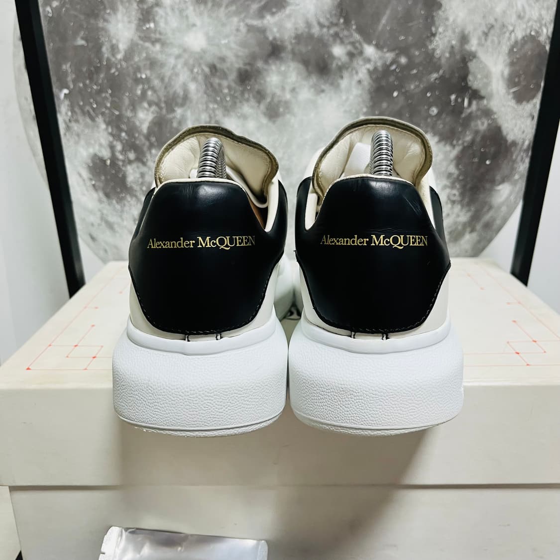정품 39.5) 알렉산더 맥퀸 오버솔 스니커즈 255~260 상품이미지4