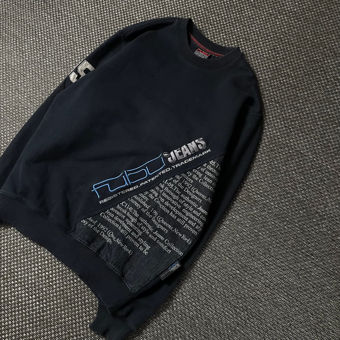 후부 블랙 프린팅 디테일 05 맨투맨 95 상품이미지4