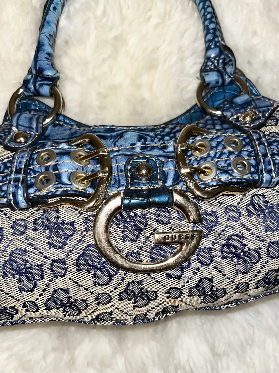 Guess mini Shoulder bag 상품이미지3