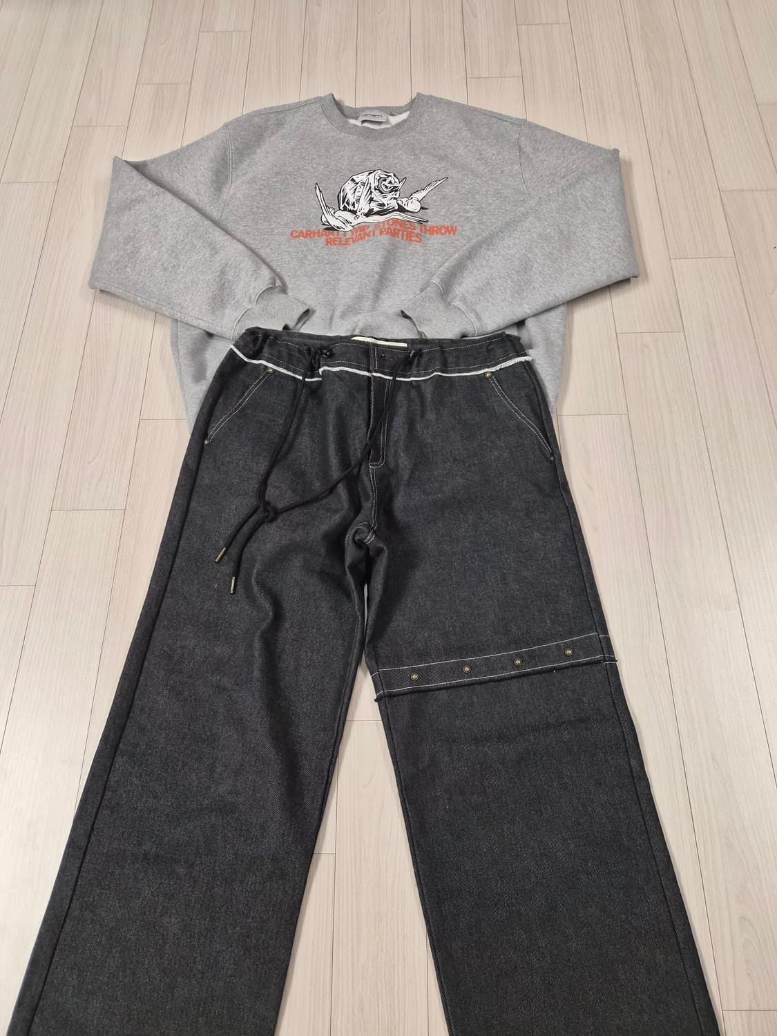 새상품 라티젠(LARTIGENT) 유니크 리벳 디테일 와이드 데님 상품이미지1