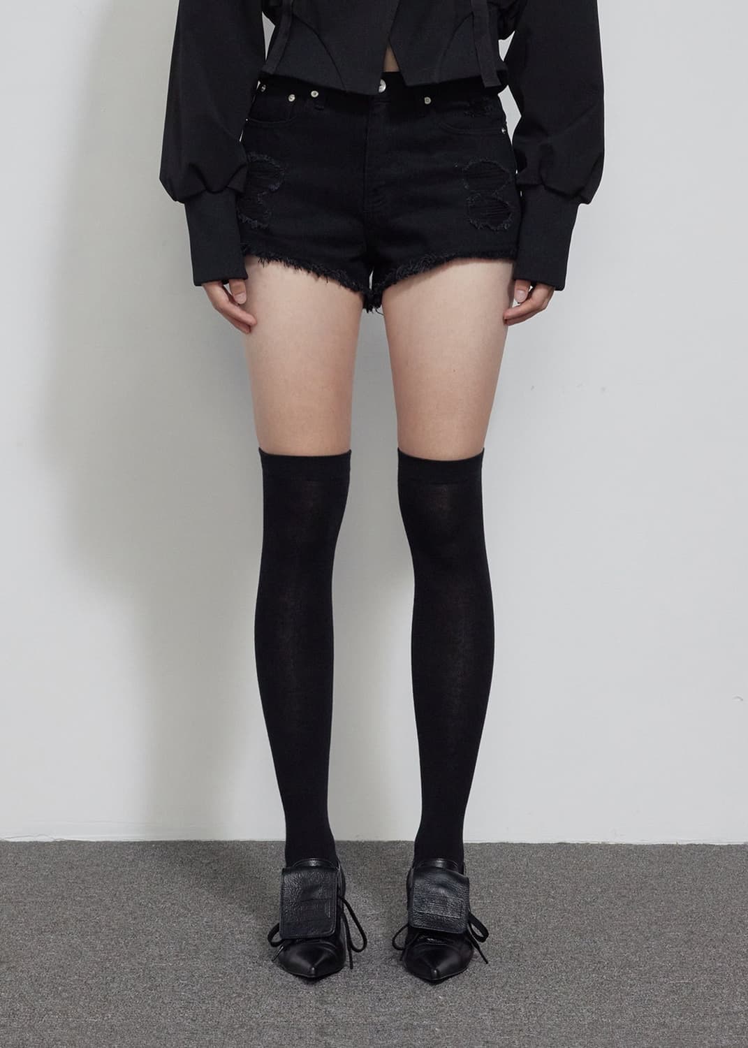보헤미안서울 DAMAGE BLACK SHORTS BLACK   상품이미지1