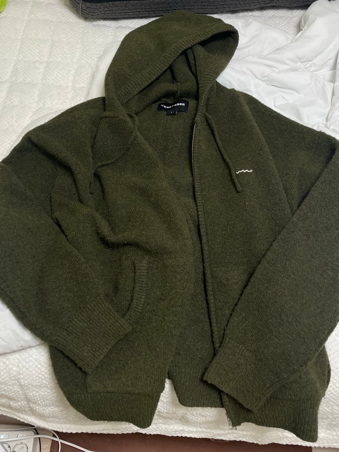 예쓰아이씨 니트 후드집업 상품이미지1