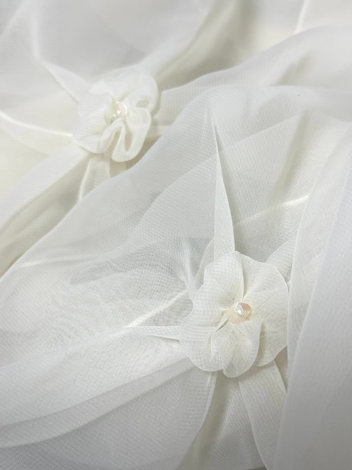 [새상품] 화이트 플라워 장식 시폰 스카프 상품이미지3