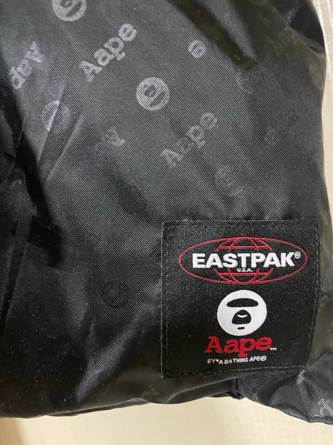 베이프 콜라보 한정판 백팩(새제품) 상품이미지6