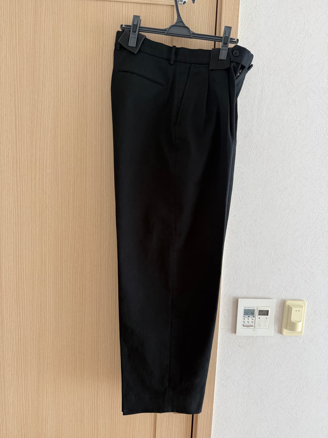 25FW 스티븐알란재팬 드릴 인 투플리츠 드레스 트라우저스 블랙 L 상품이미지2