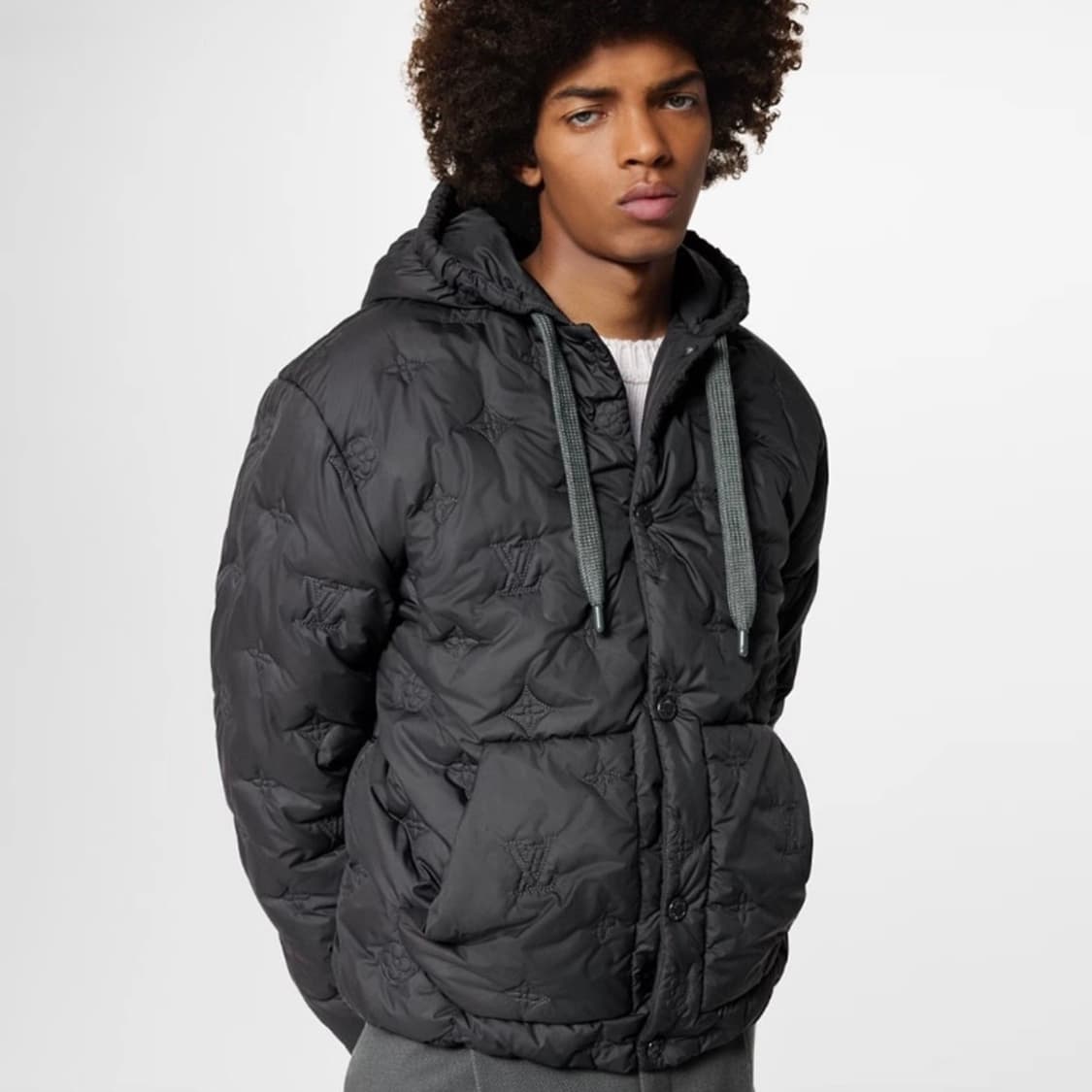 [S+급/48] 루이비통 모노그램 퀄티드 후드 패딩 자켓 블랙 상품이미지7