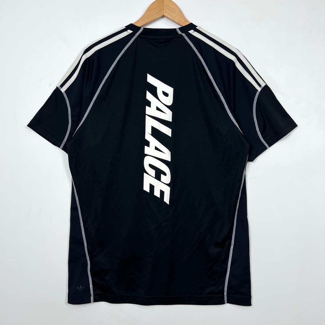 PALACE 팔라스 아디다스 기능성 반팔티 상품이미지1