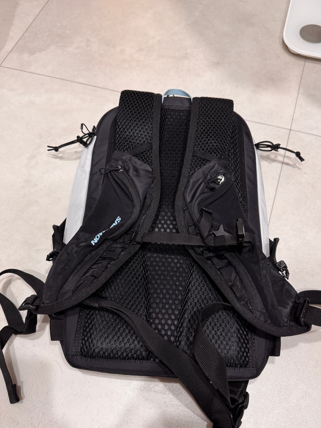 살로몬 울티모 20L 백팩 상품이미지2
