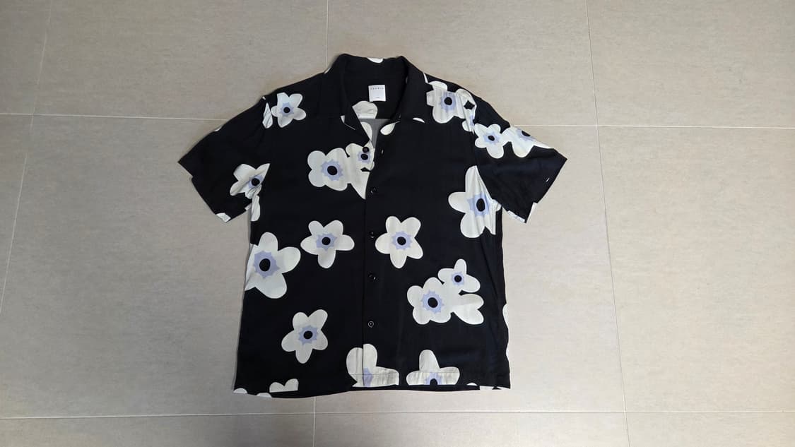 산드로 옴므 블룸 플로럴 반팔셔츠  상품이미지2