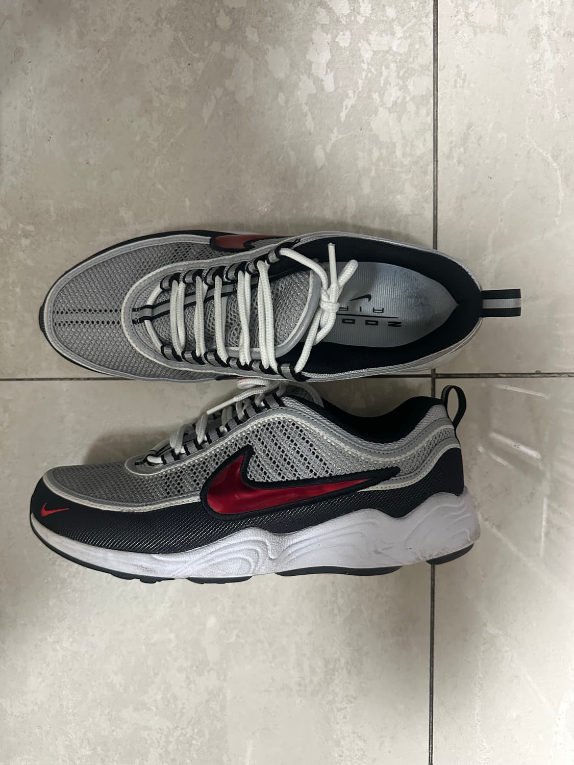 (275) 나이키 에어 줌 스프리돈 메탈릭 실버 앤 스포츠 레드 상품이미지1