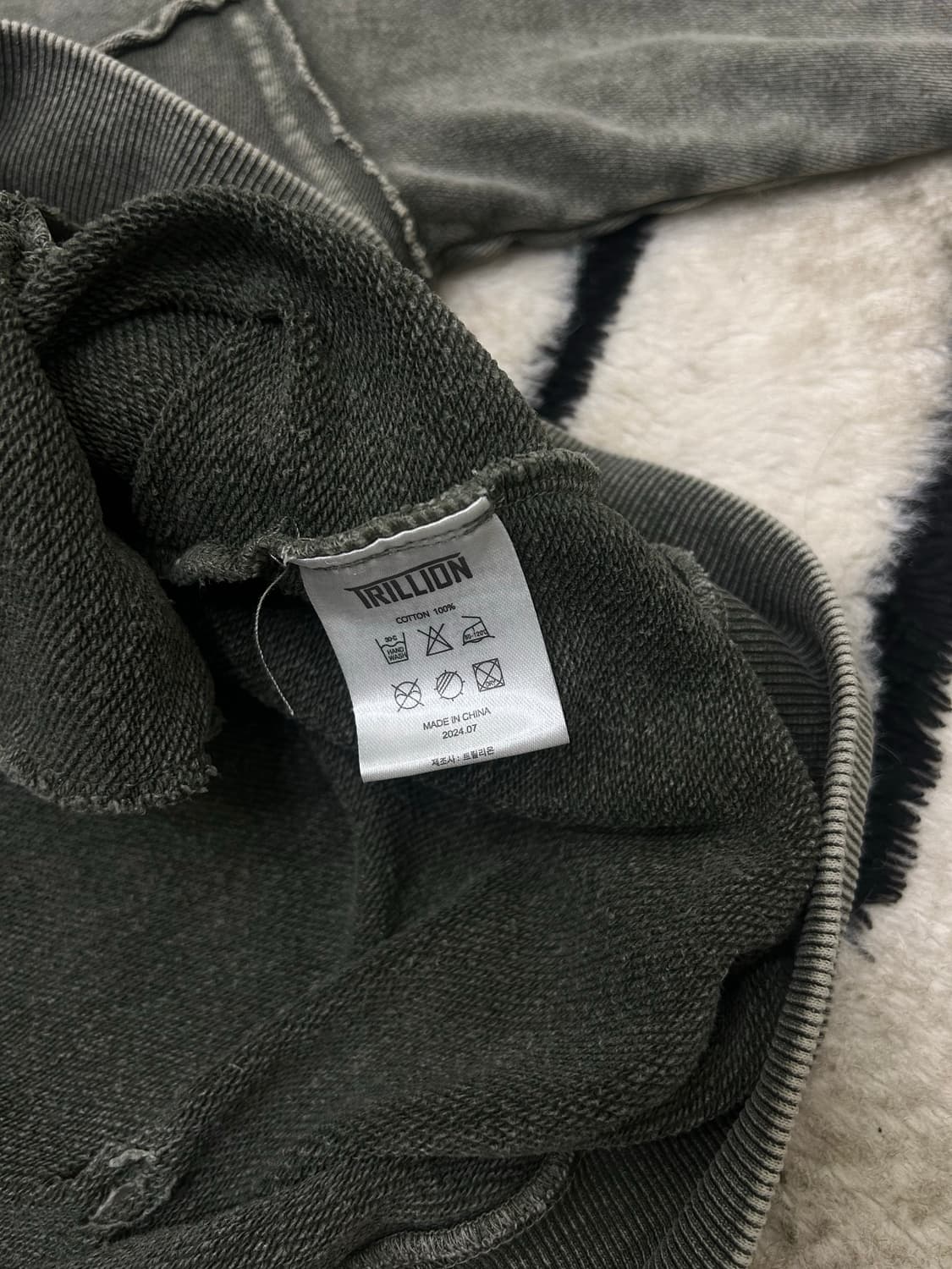 [L]트일리온 오버핏 디스트로이드 후드집업/더티카키 상품이미지5