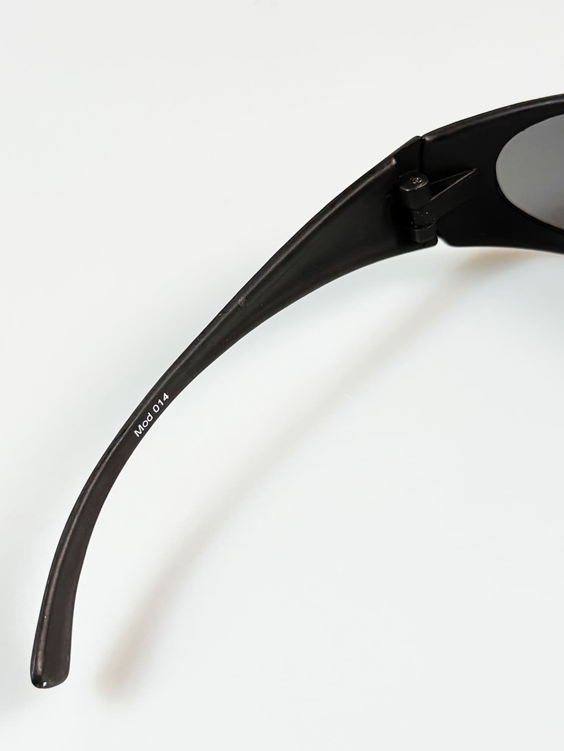 MI-2 맷블랙 랩어라운드 스포티 빈티지 선글라스 상품이미지7