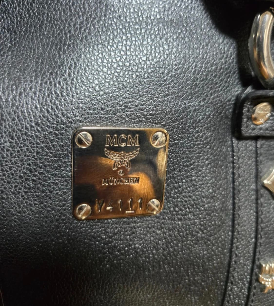 MCM 블랙 가죽 은장 보스턴백 토트백 [정품] 상품이미지4