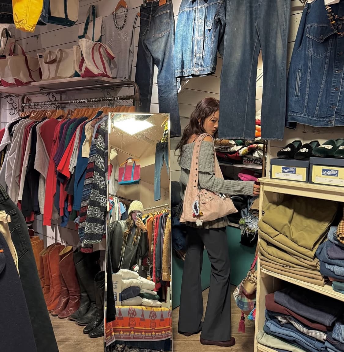 Polysooem eyelet suede shoulder bag pink 상품이미지6