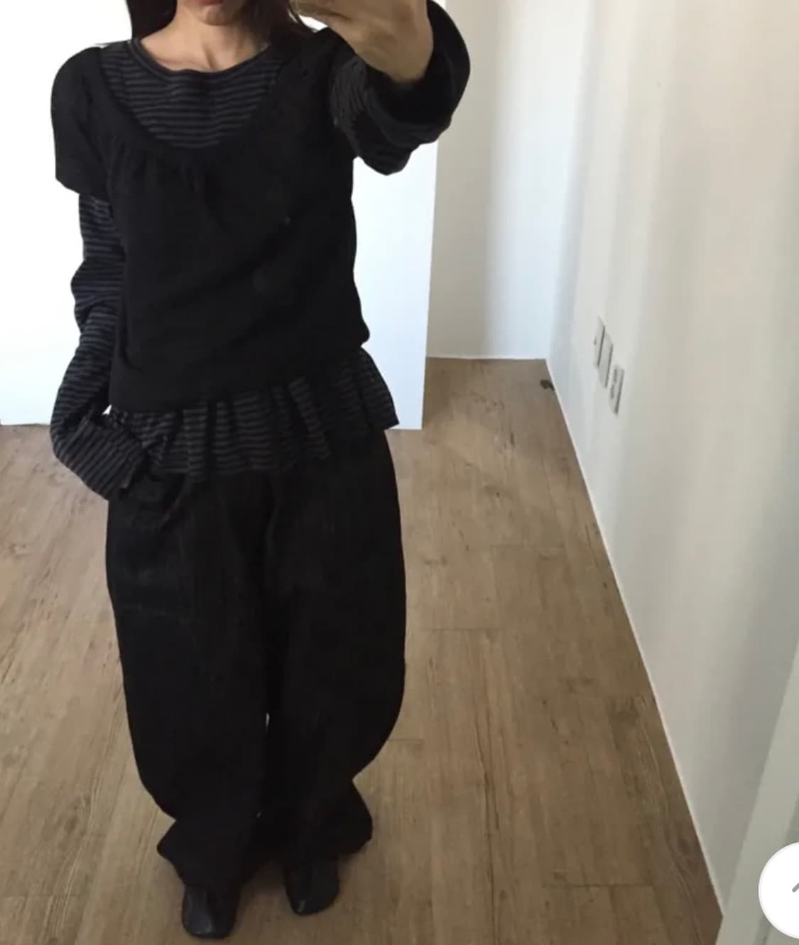 샵더기 벌룬 숏 슬리브 블랙 상품이미지4