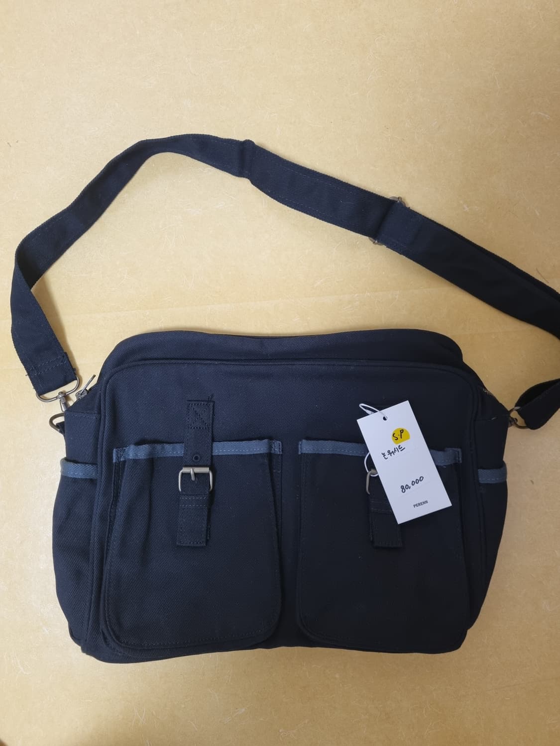 퍼렌 빈티지 메일 백 블랙 상품이미지1